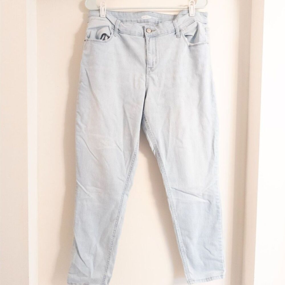 Old Navy light blue super skinny jean size 14